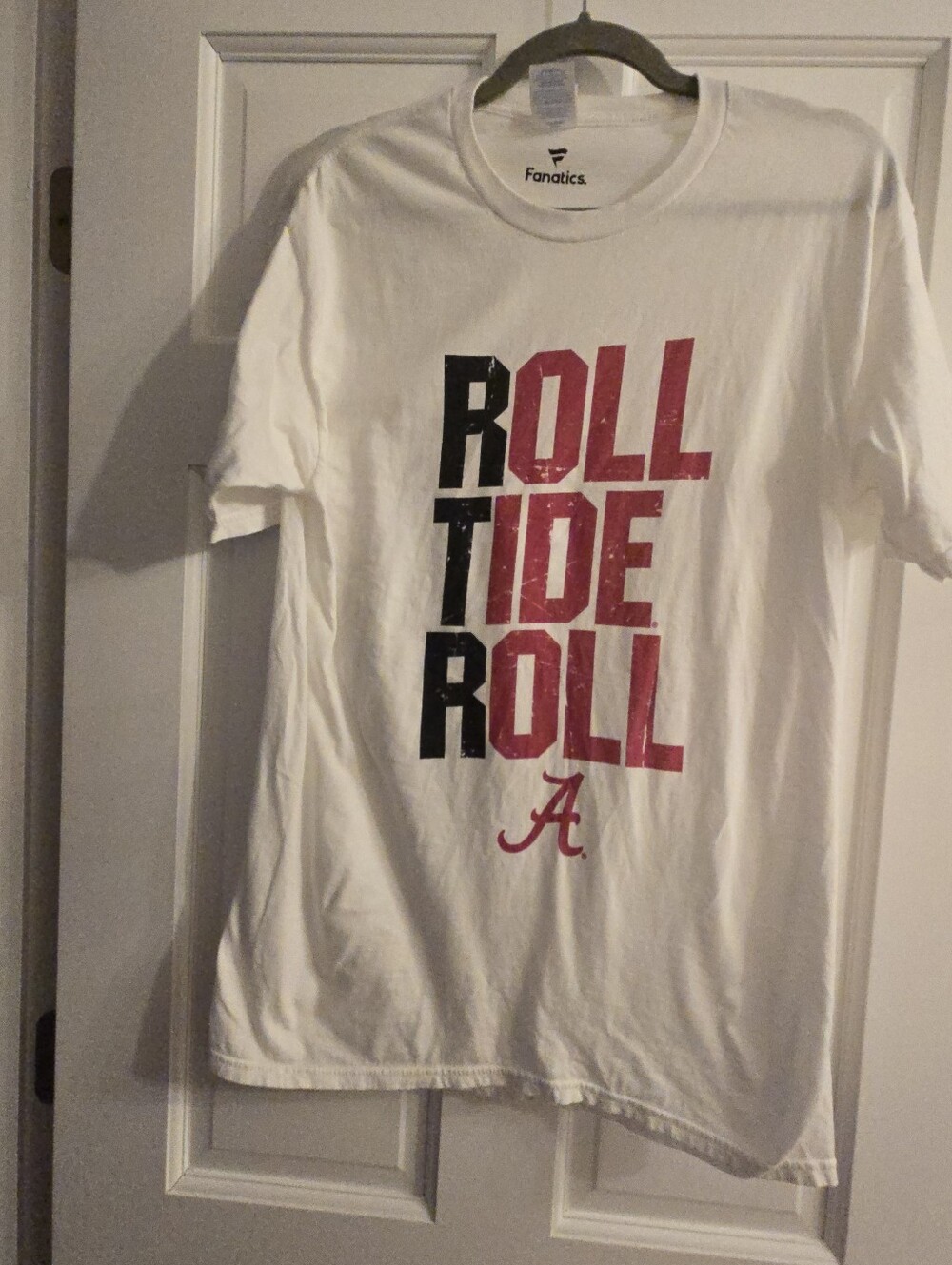 NWOT Men's White "Roll Tide Roll" T-Shirt Size M